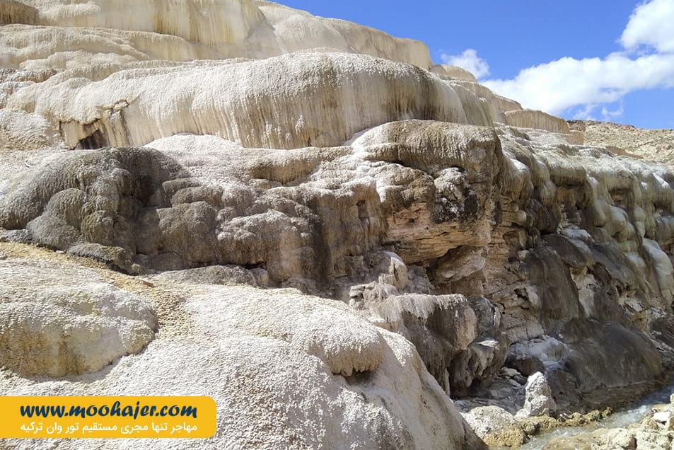 پلکانی تراورتنی وان 32 مهاجر سیر ایرانیان