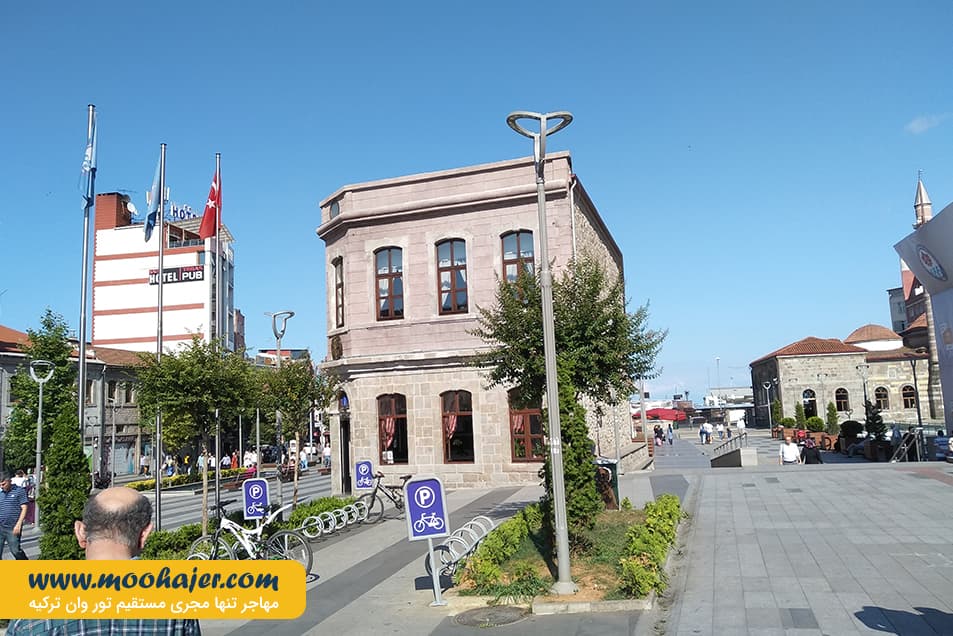 میدان ترابزون 13 مهاجر سیر ایرانیان